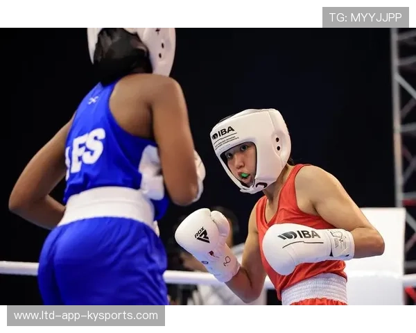 拳击世界擂台新秀冷静反击赢得尊重